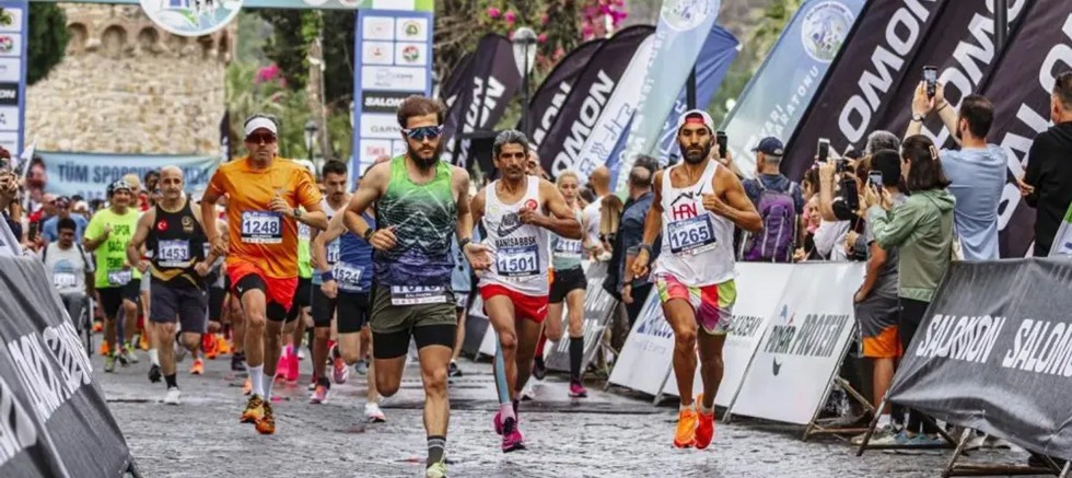 Çeşme Yarı Maratonu'na 21 ülkeden bin 745 sporcu katılacak