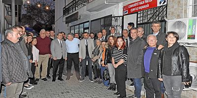 Büyükşehir Aday Adayı Abdül Batur, Çeşme CHP’yi ziyaret etti